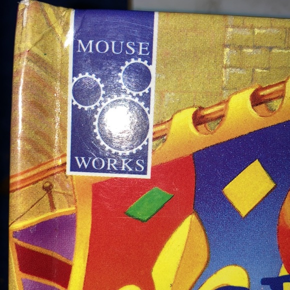 Disney’s the hunchback of Notre Dame kids picture pop up book - Picture 13 of 13